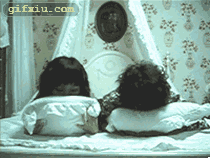 男女厕同床害羞的热吻 网络雷人图片(点击浏览下一张趣图)