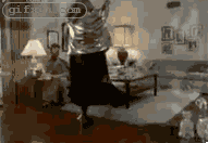 在家跳钢管舞被摔 自拍搞笑图片(点击浏览下一张趣图)