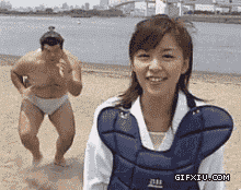 日本美女主持被摔倒(点击浏览下一张趣图)
