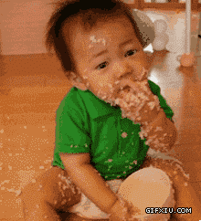 这宝宝吃米饭吃的满身都是(点击浏览下一张趣图)