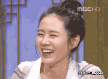 韩国美女孙艺珍搞笑表情头像动态图片(点击浏览下一张趣图)