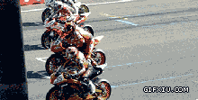 摩托车比赛车坏的后果(点击浏览下一张趣图)