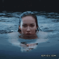 裸泳的美女水很清澈(点击浏览下一张趣图)