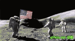 美国人登上月球后遇上怪兽了，我擦想象力真科幻啊(点击浏览下一张趣图)