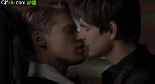 两个男的接吻gif动态图片(4)(点击浏览下一张趣图)