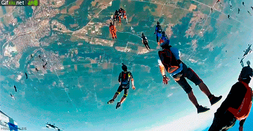 高空跳伞图片(点击浏览下一张趣图)