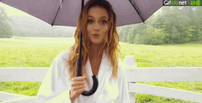 美女下雨天打伞的图片(点击浏览下一张趣图)