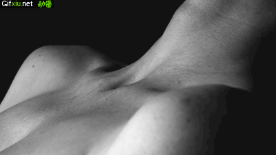 女人喘息胸部乳动的动态图片(点击浏览下一张趣图)