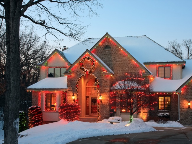 圣诞节房屋雪景图片(点击浏览下一张趣图)