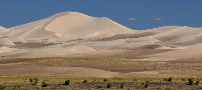 蒙古戈壁沙漠图片(点击浏览下一张趣图)