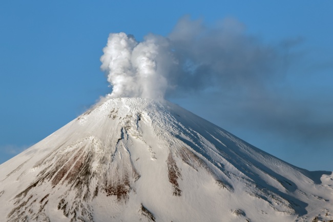 火山口图片(点击浏览下一张趣图)