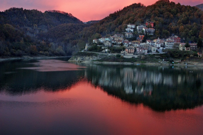 意大利山野村庄风景图片(点击浏览下一张趣图)