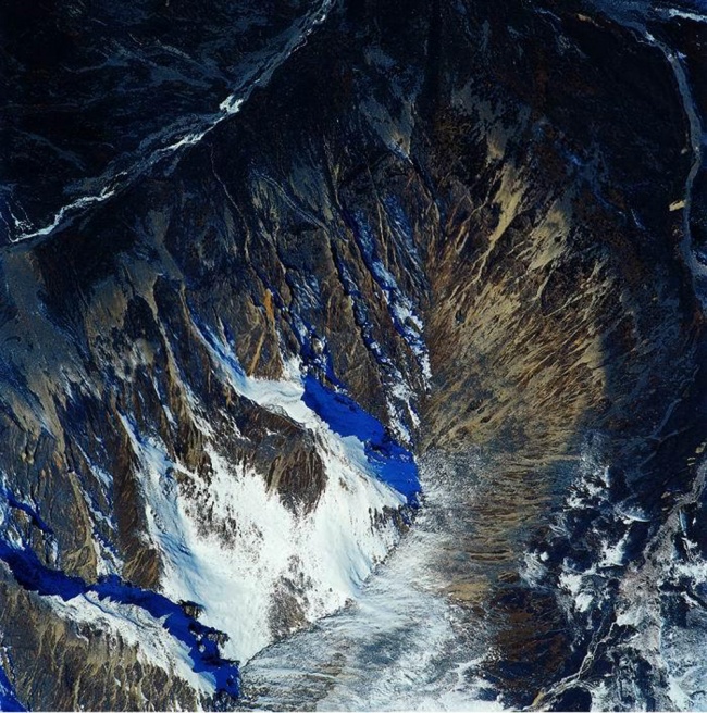 喜马拉雅山山脉图片(点击浏览下一张趣图)