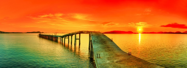 菲律宾石桥黄昏海景图片(点击浏览下一张趣图)