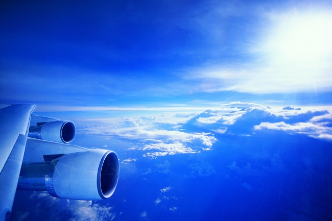 航空蓝天白云图片(点击浏览下一张趣图)