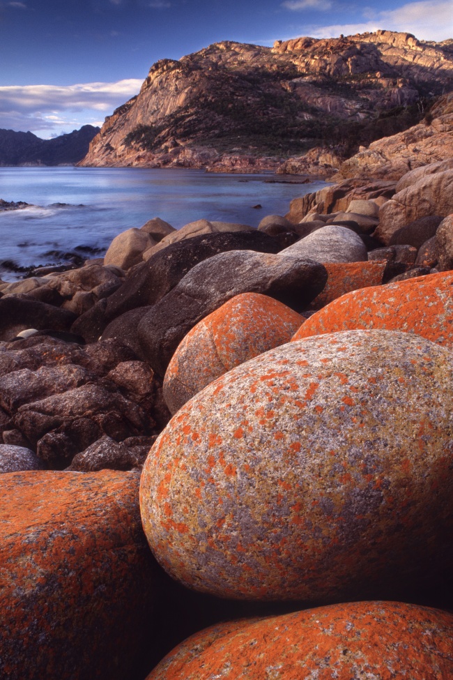 海边岩石图片(点击浏览下一张趣图)