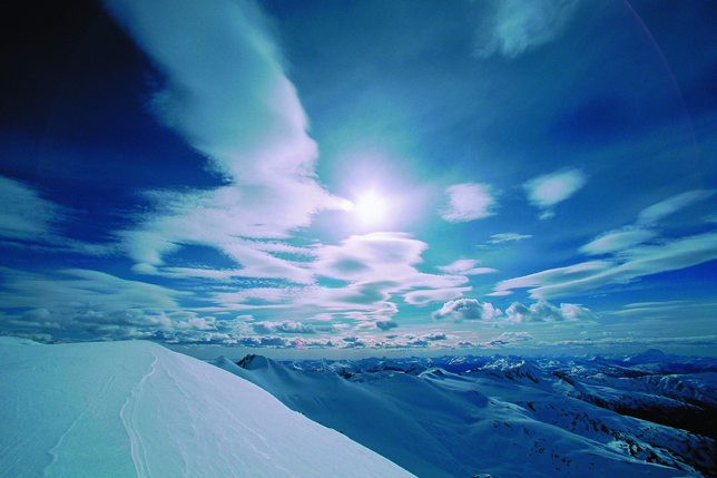 雪山天空风景图片(点击浏览下一张趣图)