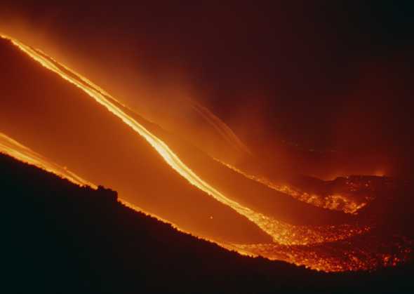 火山熔岩风景图片(点击浏览下一张趣图)