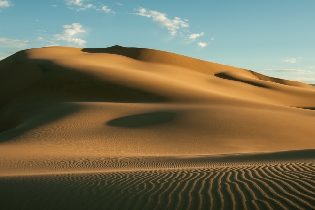 蒙古唯美沙漠图片(点击浏览下一张趣图)