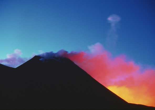 火山爆发图片(点击浏览下一张趣图)