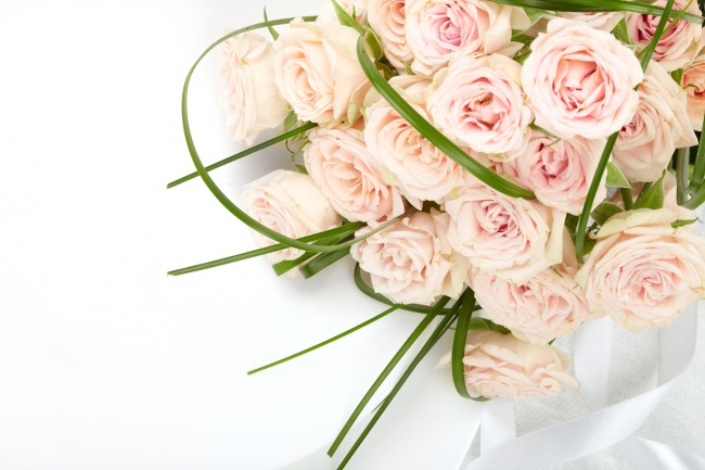 白玫瑰花束图片(点击浏览下一张趣图)