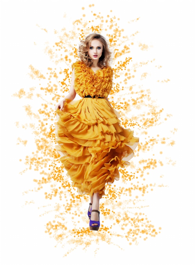 黄色连衣裙时尚美女图片(点击浏览下一张趣图)