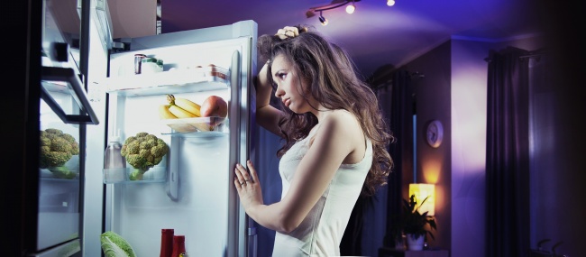 欧美美女打开冰箱图片(点击浏览下一张趣图)