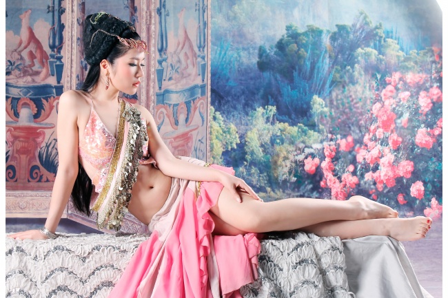 亚洲美女人体艺术图片(点击浏览下一张趣图)