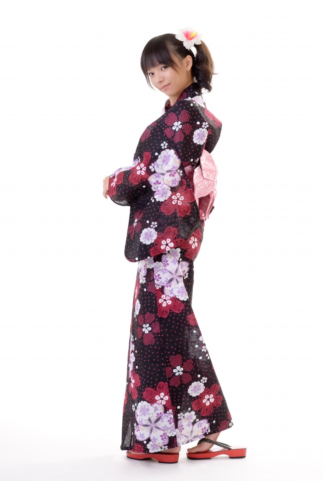 日本日本和服美女图片图片(点击浏览下一张趣图)