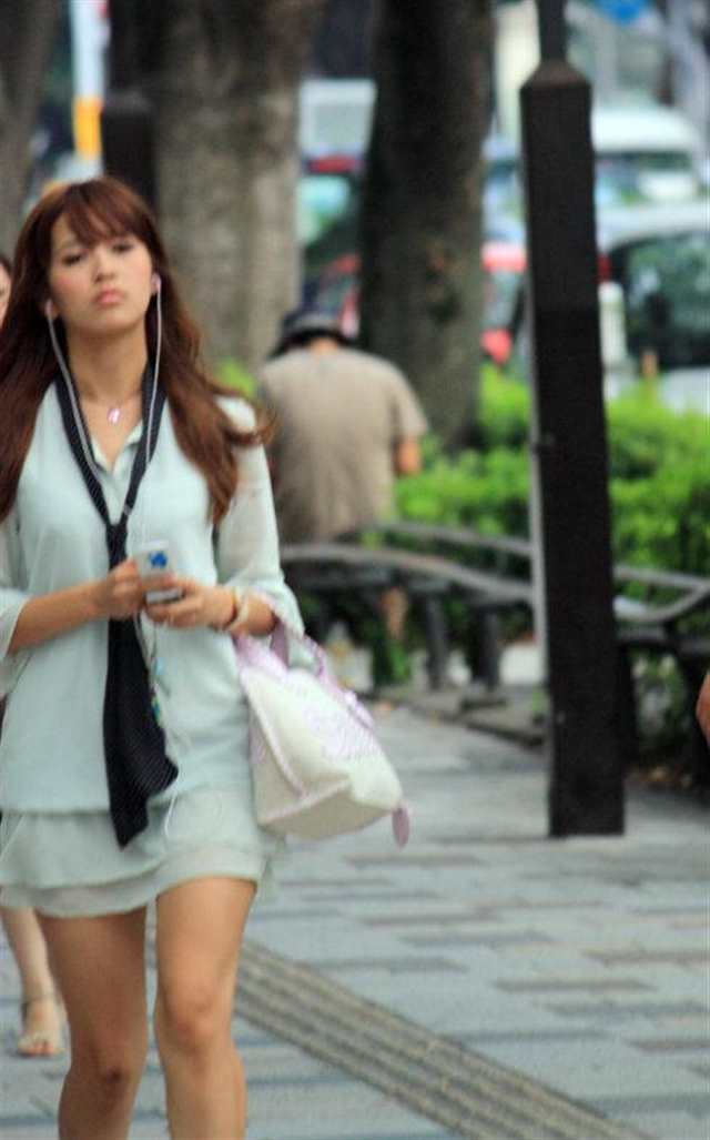 街拍日本美女(点击浏览下一张趣图)