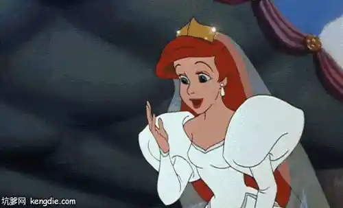 动漫女人白雪公主飞吻gif动态图片(点击浏览下一张趣图)