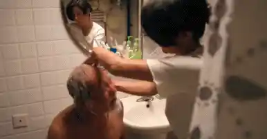 试看120秒小视频动态图日本少妇在浴室给公公洗澡剧情太刺激了(点击浏览下一张趣图)