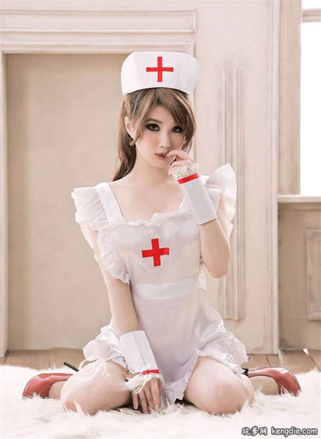 白丝护士短裙写真(点击浏览下一张趣图)