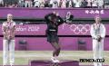 搞笑奥运：搞笑的黑人美女的金牌太兴奋的在领奖台跳舞