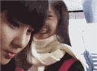 可爱的韩国美女妹子对着视频卖萌