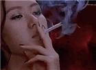 欧美女生抽烟动态图片