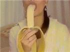 外国 女人吃香蕉动态图片