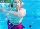 美女水下憋气动态图片