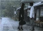 情侣在雨中拥抱的动态图片