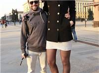 俄女子腿长132厘米